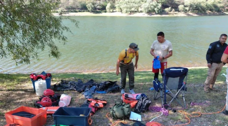 Hundimiento de lancha en Sierra Lago deja cuatro muertos; continúan búsqueda de víctimas en Mascota, Jalisco