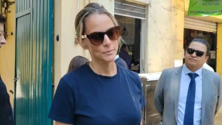 Caso Lady Racista: Juez amplía plazo para cumplir medidas tras agresión.