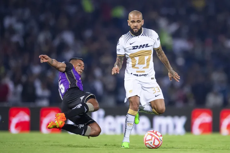 Así fue el debut de Dani Alves con los Pumas