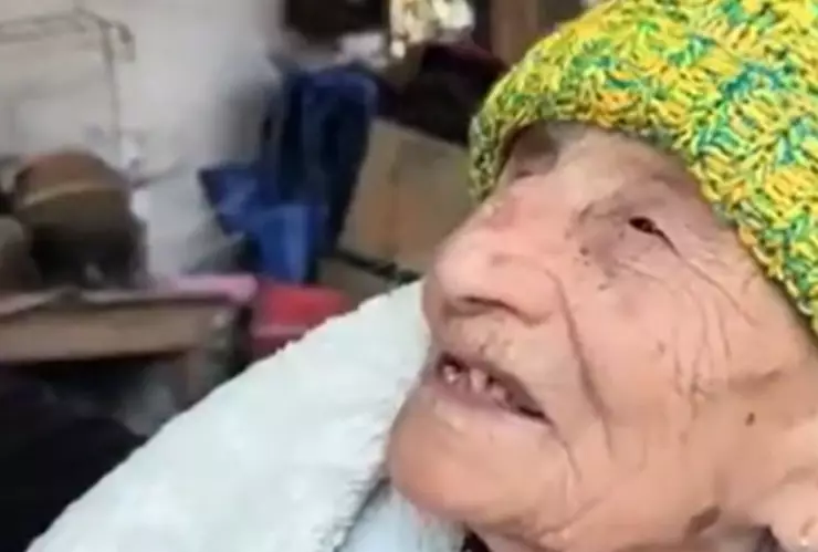 Abuelita desalojada