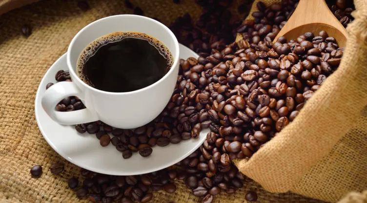 4 sorprendentes usos de los restos de café para no tirarlos