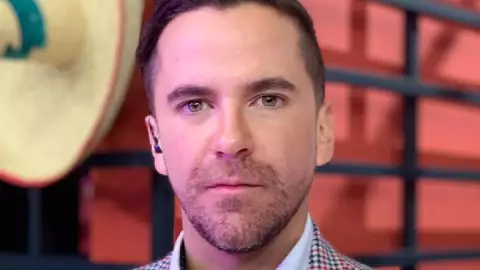 Conductor Mauricio Mancera sufre accidente automovilistico.