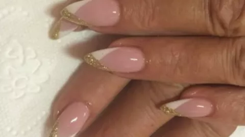 mira estas u&ntilde;as color rosa con nude