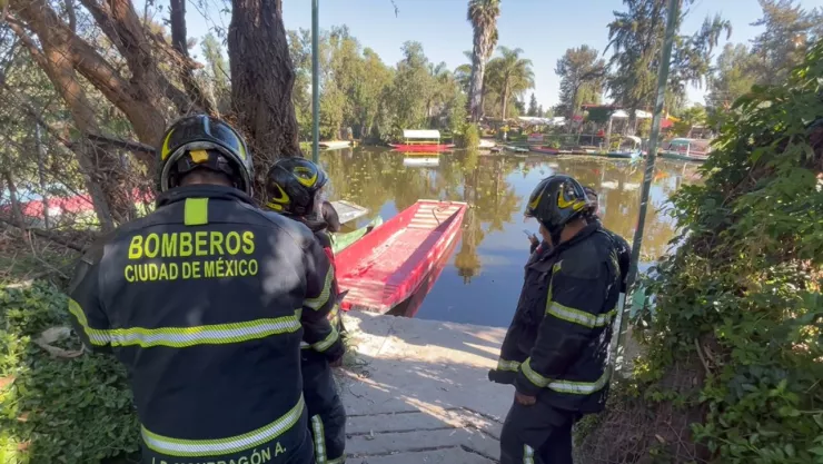 CDMX: Encuentran cuerpo flotando en Canal de Apatlaco, en Xochimilco