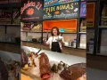 Luisito Comunica abre nuevo restaurante.