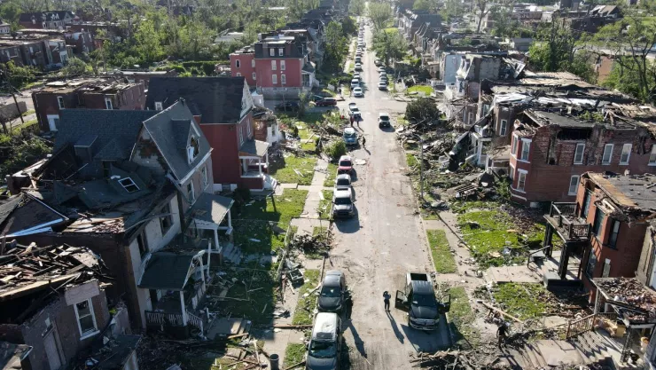Tornados en EUA dejan decenas de muertos