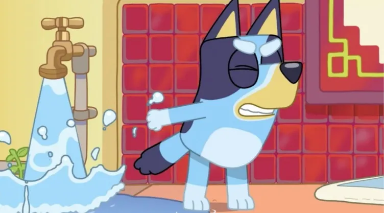 Juguetes de Bluey para que los niños tengan gusto por bañarse