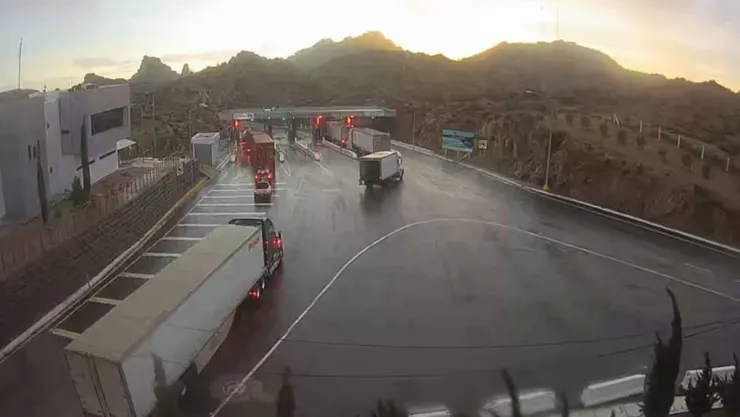 Alertan por cierre de carreteras de La Rumorosa por el frío