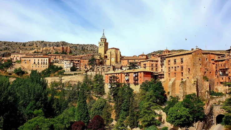 pueblo_de_espana_trabajo_casa_gratis