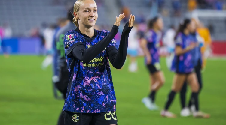 Sarah Luebbert festeja pase del América a semifinales