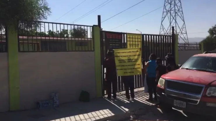 Les cobran cuota de 300 pesos en escuela Primaria Ejercito Trigarante