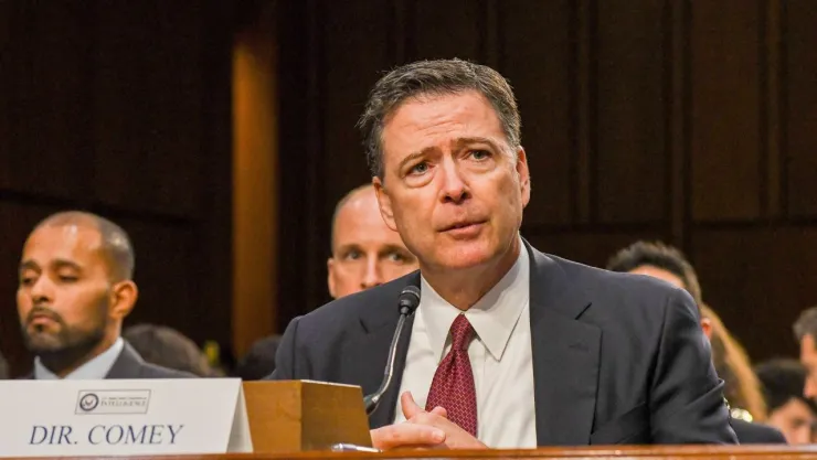 James Comey en la mira: cargos penales y la influencia política de Trump