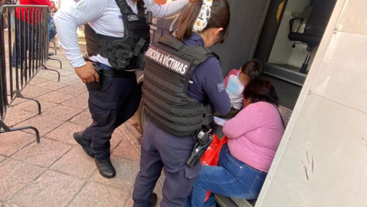 Menor extraviado Centro Histórico Querétaro, policía regresa a niño con su familia