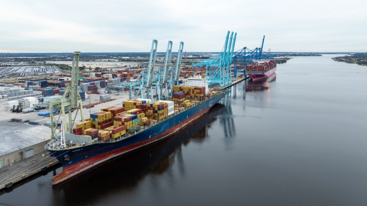 Vista del puerto de Jacksonville, Florida