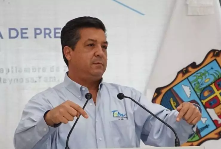 Cabeza de Vaca evita la captura; Interpol retira la Ficha Roja en su contra