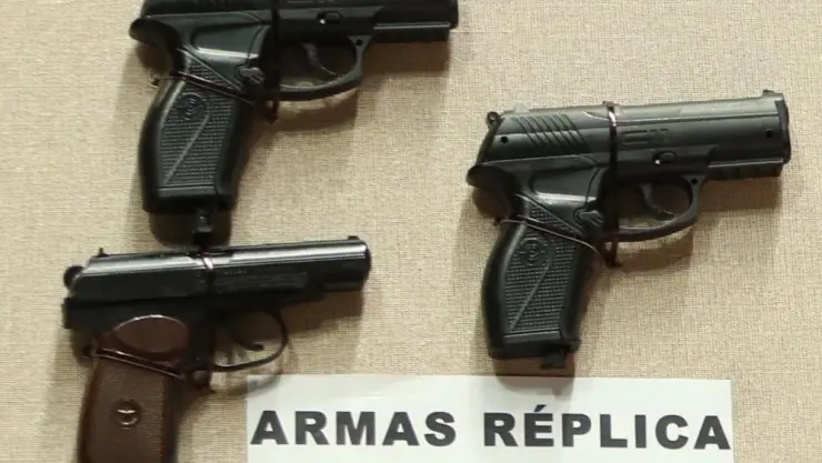 armas réplicsa.jpg