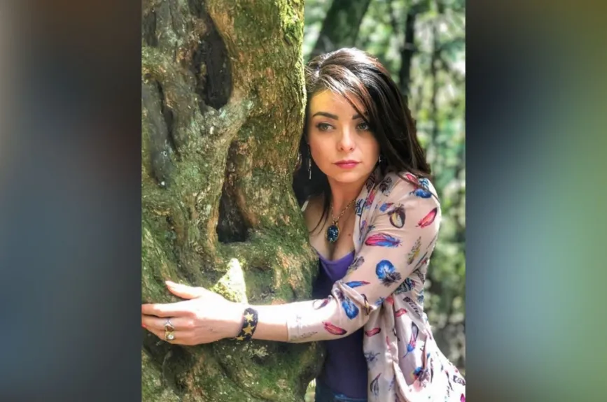 Violeta Isfel