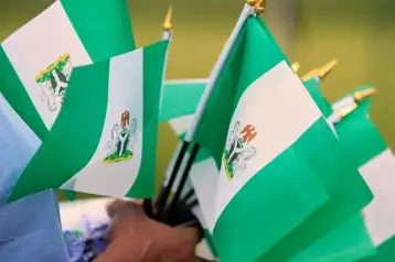 Banderas de Nigeria durante la celebración de su independencia el 1 de octubre.