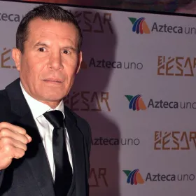 Julio César Chávez está feliz porque su hijo se está recuperando: “Es otra persona”