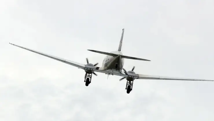 ÚLTIMA HORA_ Detienen a pasajero por intentar desviar avión con destino a Tijuana hacia EU