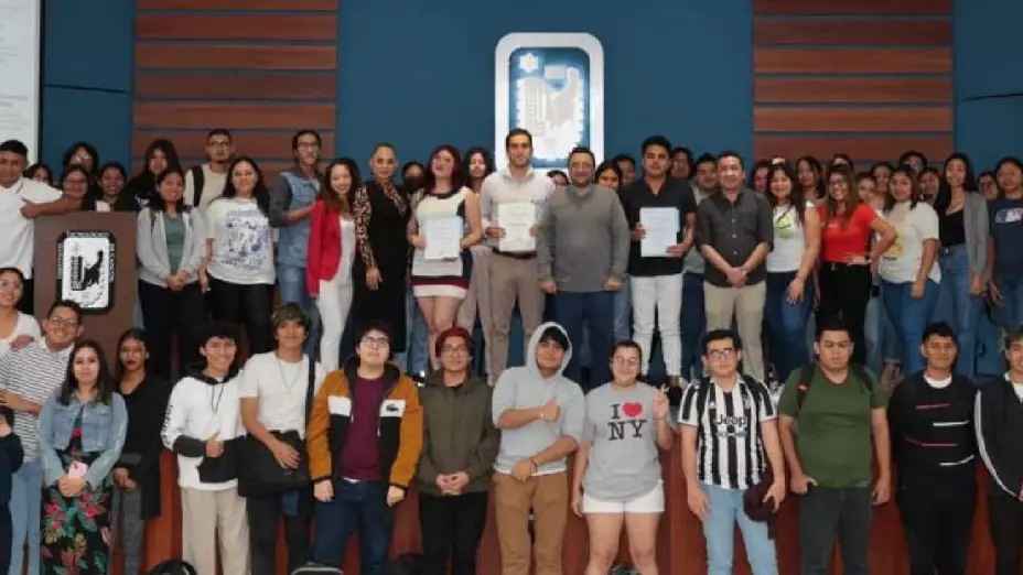 SEFIPLAN destaca transparencia en el uso de recursos en plática con estudiantes.jpg