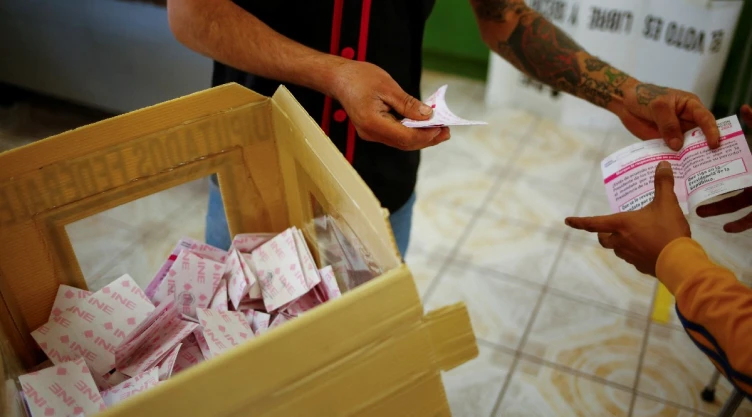 revocación de mandato no votar sanción