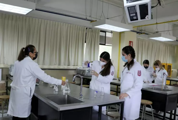 universidades-vacuna-clases-presenciales