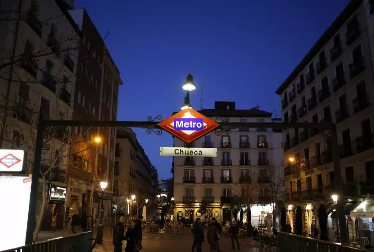 Entra a robar al Metro y queda atrapado dos días en un conducto