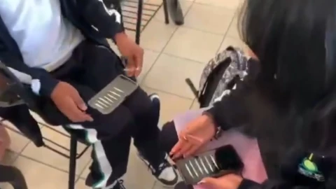 estudiantes consumiendo droga