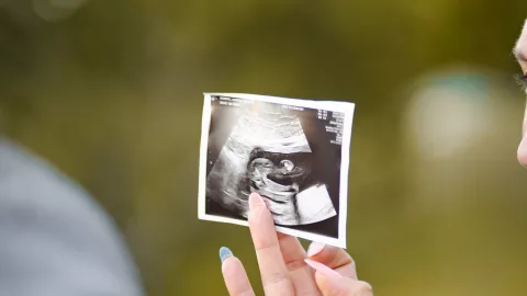 Aguinaldo 2024 en Yucatán: ¿Puedo cobrarlo si tengo licencia de maternidad?