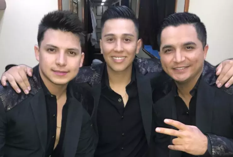 vocalista esaúl garcía de la arrolladora banda el limón que es de querétaro.jpg