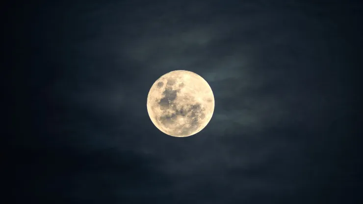 El ritual para aprovechar la energía de la luna llena en Tauro de noviembre 2024