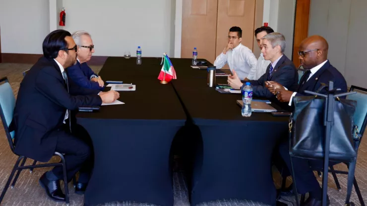 Gobernador visita a cónsul de Estados Unidos en Hermosillo. .jpg