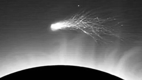 Nave nodriza 3I/Atlas