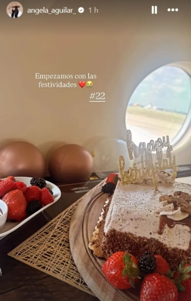 Ángela Aguilar festeja cumpleaños adelantado con un particular pastel (1).jpg