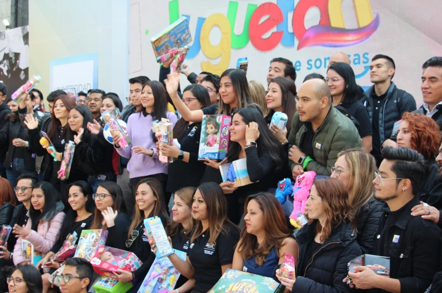 Casa juguete representa una sonrisa para los niños de México