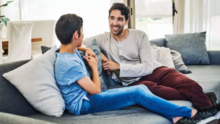 hablar de relaciones sexuales con hijo adolescente