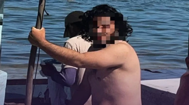 Encuentran con vida a hombre que pasó días a la deriva en el mar de Cozumel, Quintana Roo; continúa.jpg