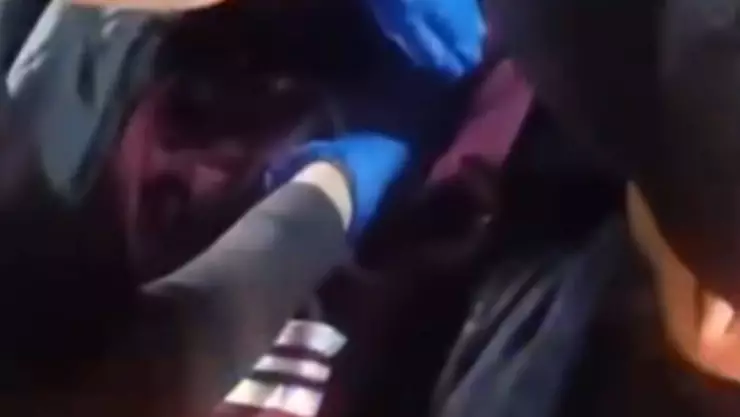 Bebé abandonado en la calle