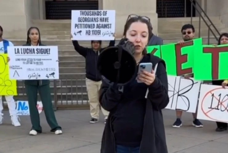 ¿Qué dice la ley HB1105 de Georgia que tiene alerta a los migrantes?