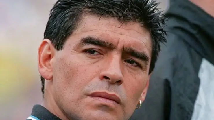 Periodista mexicana revela acoso por parte de Maradona.