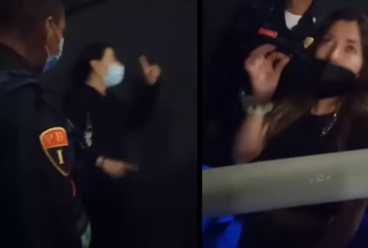 Empleado pide a mujeres bajar los pies en cine y es acusado de acoso