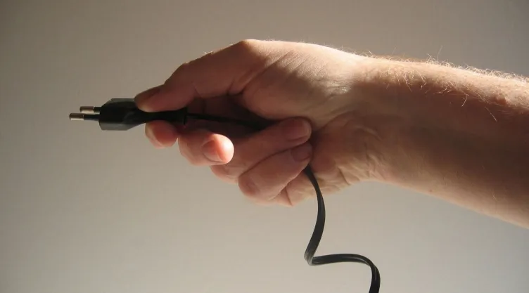Desconecta estos 5 electrodomésticos para ahorrar luz y dinero