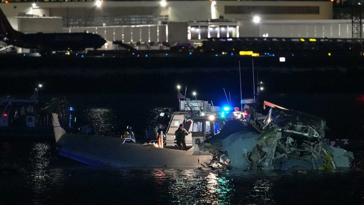 VIDEO_ Así fue el momento del choque entre avión y helicóptero en Washington.jpg