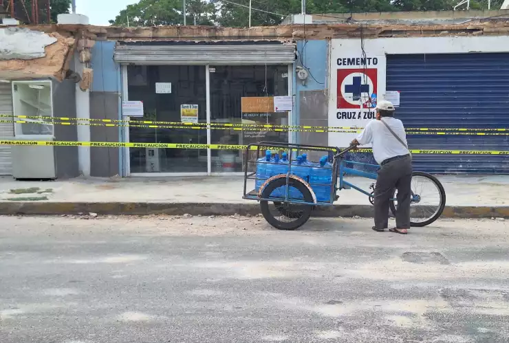 Reportan derrumbe de techos en la Colonia Brisas de Mérida