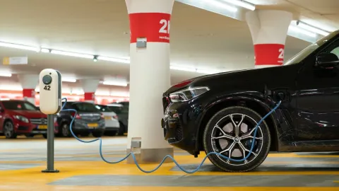 Tesla: ¿Los autos eléctricos usan gasolina?