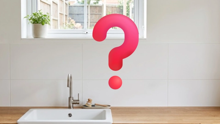 Qué hacer con el espacio arriba del fregadero: 6 ideas para decorarlo como un espacio funcional