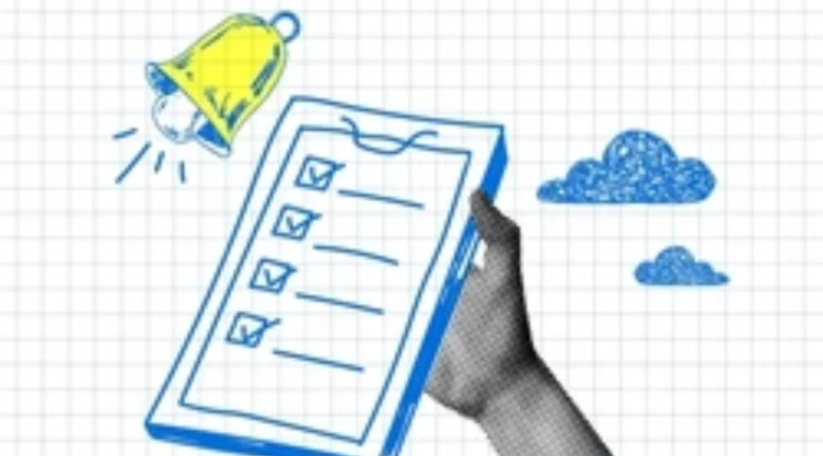 Dibujo de un cuaderno con listas de objetivos cumplidos y una campana de alerta como advertencia para una mejor organización