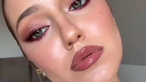 Los peptidos en el maquillaje aportan múltiples beneficios a la piel