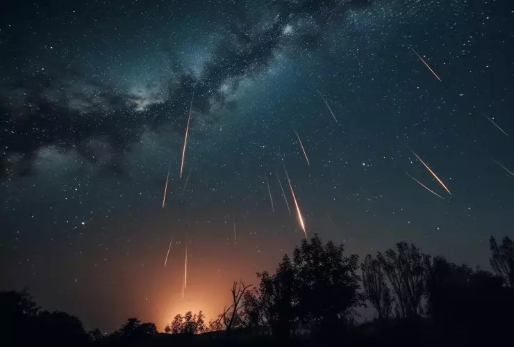 Lluvia meteoros Líridas abril